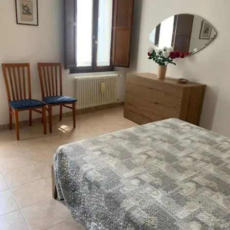 Via Di Roma 4 *