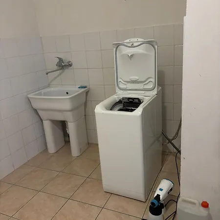 Via Di Roma 4 ラヴェンナ