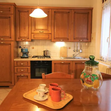 アパート Via Di Roma 4