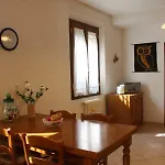 Via Di Roma 4 *