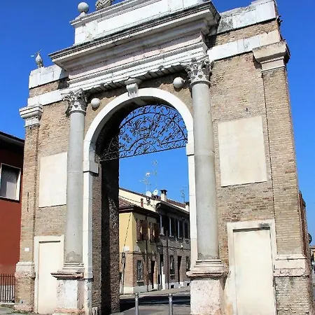 Via Di Roma 4 公寓 拉文纳